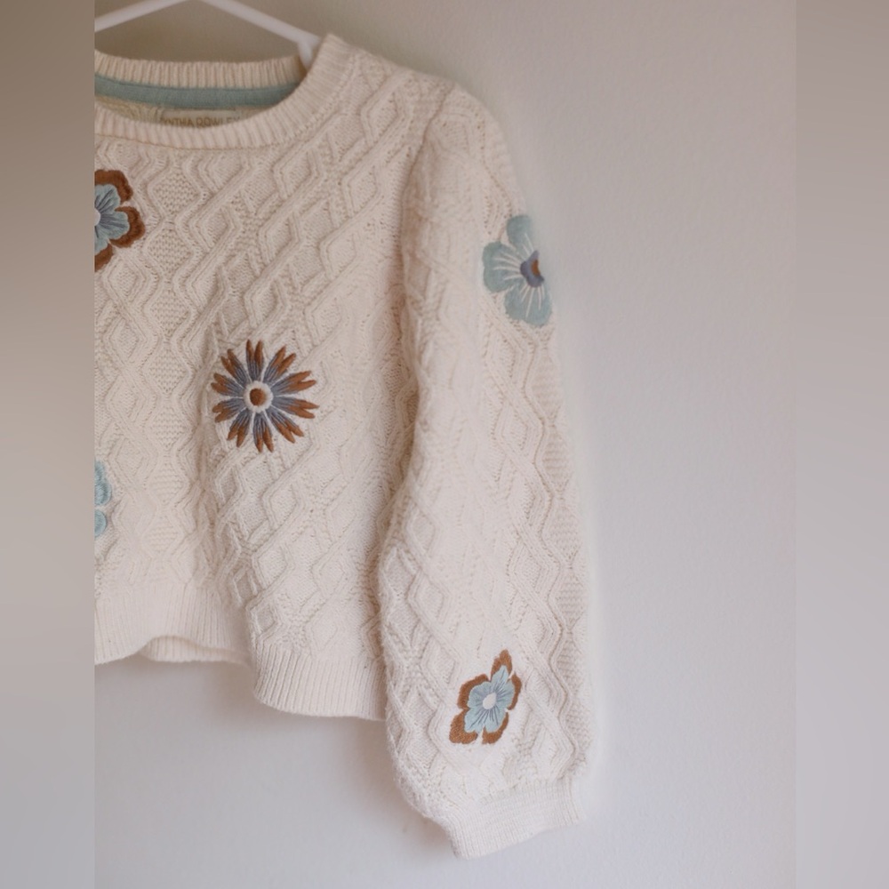 Cynthia Rowley Girls 3T Cream Cable Knit Floral Embroidered Sweater - Picture 2 of 5